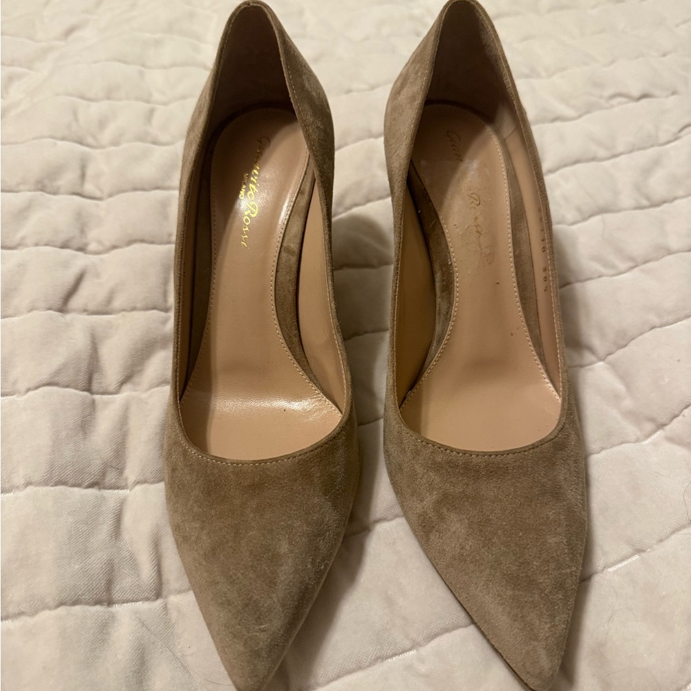 Gianvito Rossi tan pumps